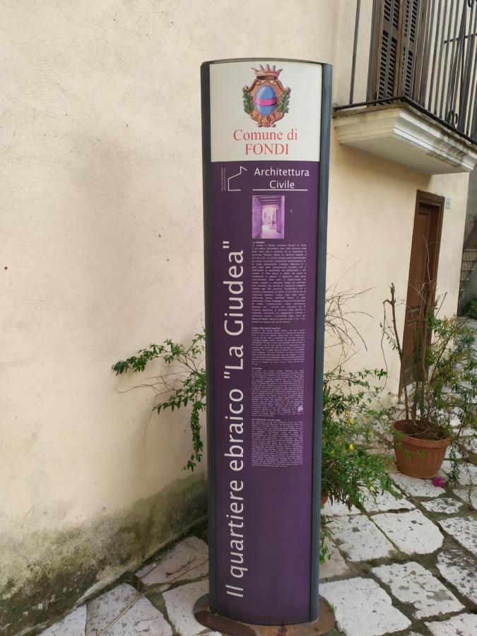 Casa Flora Fondi Centro Storico Apartman Kültér fotó