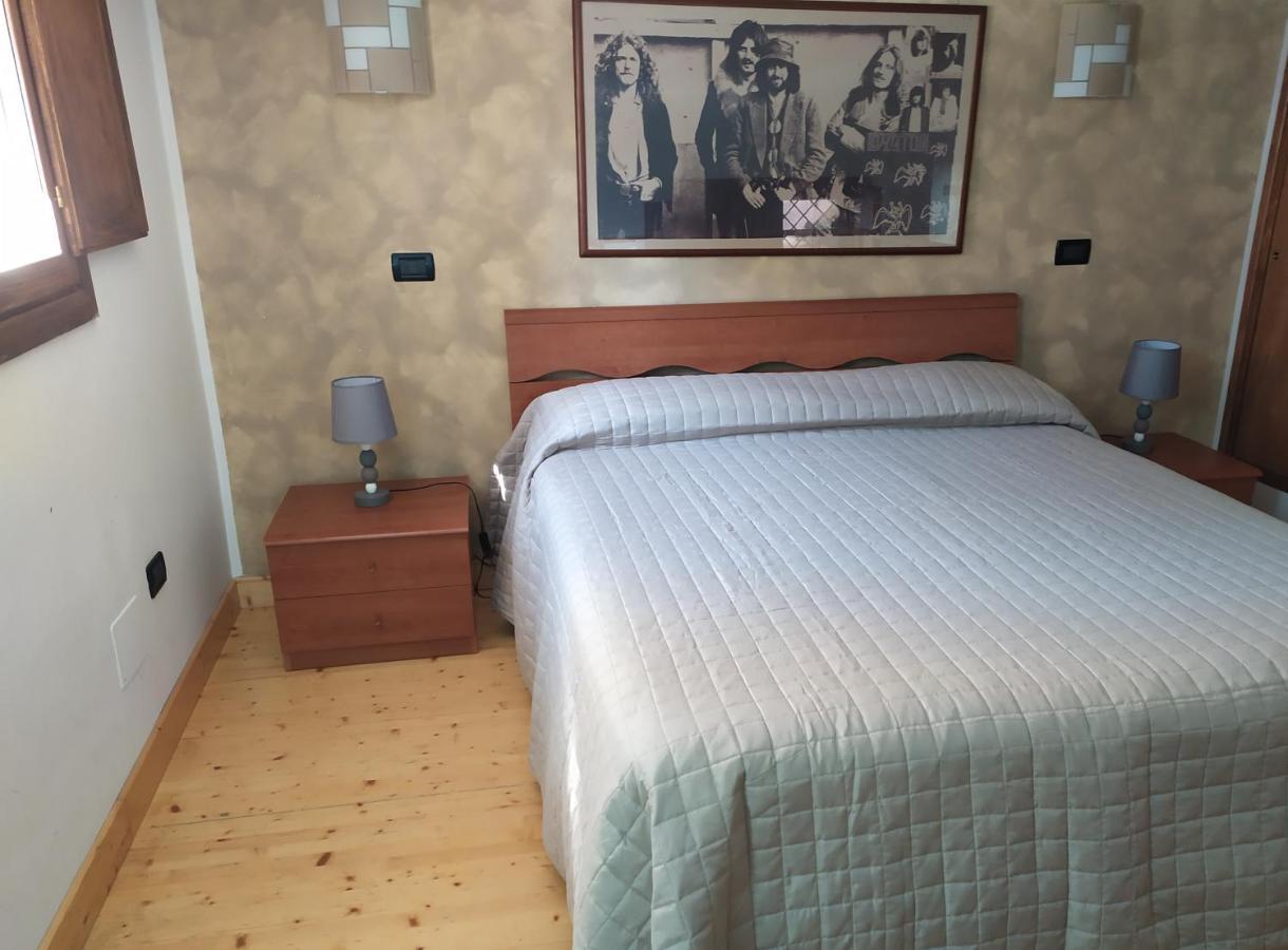 Casa Flora Fondi Centro Storico Apartman Kültér fotó